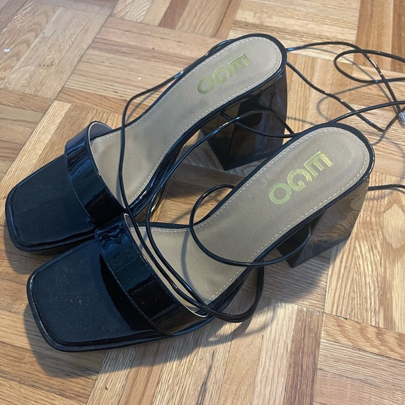 Selling never worn ASOS strappy sandals - Picture 3 of 4